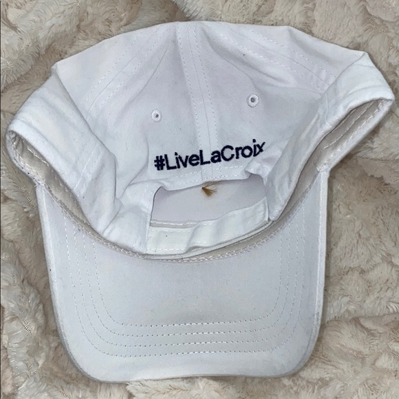 La croix hat - Picture 3 of 3